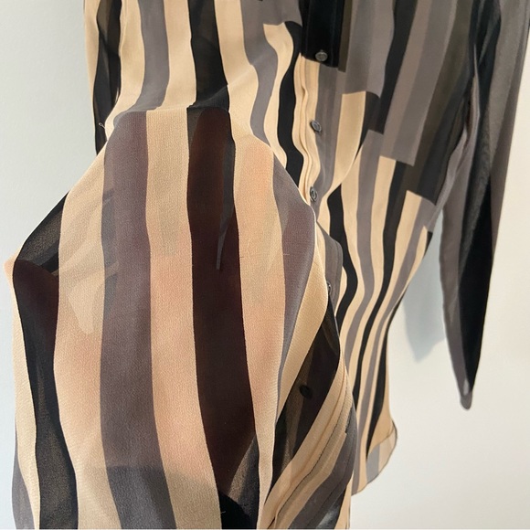 Aritzia Wilfred 100% silk striped blouse size small - Picture 4 of 4